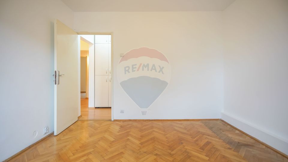 REZERVAT ! Vanzare apartament  4 camere zona Faget