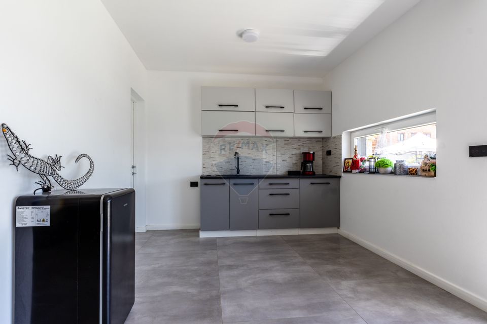 Vilă de lux cu piscina de închiriat