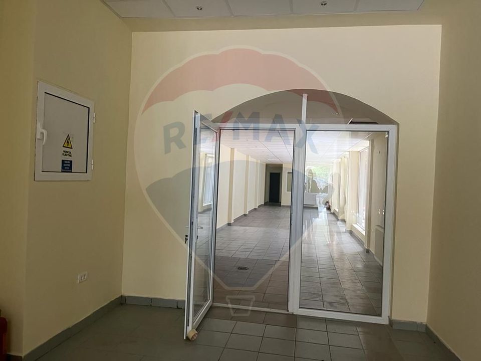 De inchiriat Spațiu comercial stradal zona Universitatii