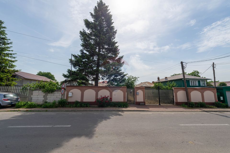 Casa - Vila de vanzare, 10 camere, teren 1800mp, Bacu, Joita