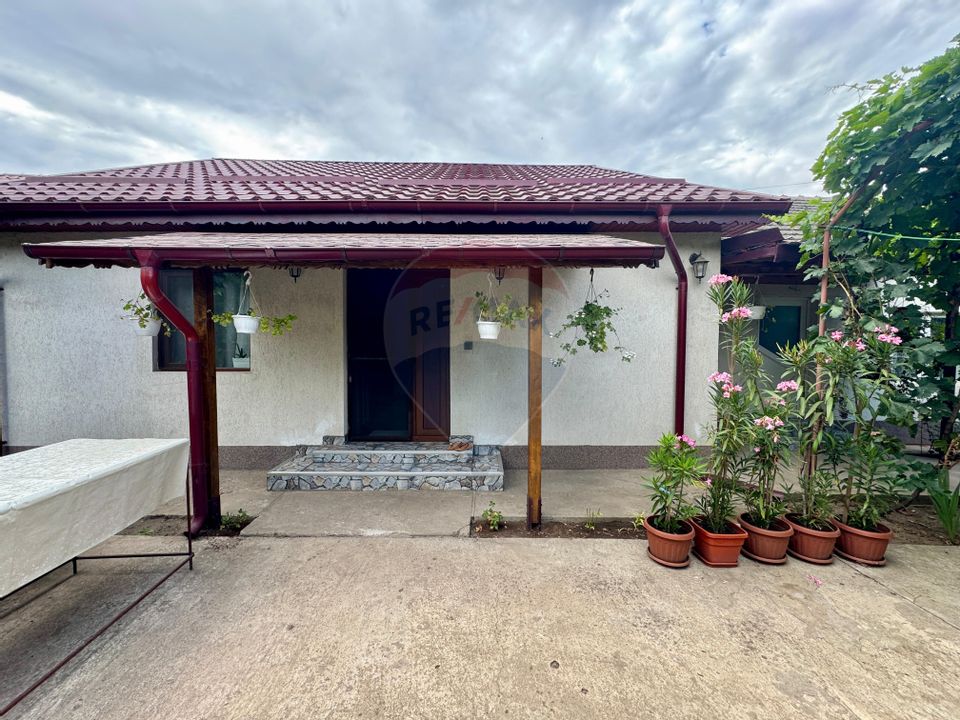 Casă / Vilă cu 6 camere de vânzare în zona Ultracentral