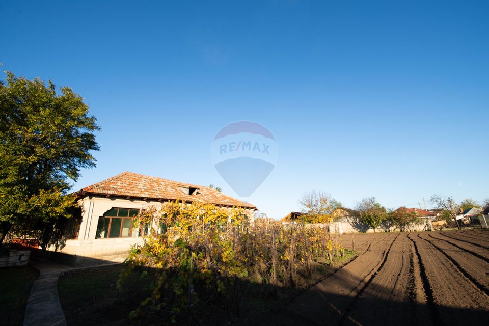 Casa cu 3 camere de vanzare in zona Central, Fundulea