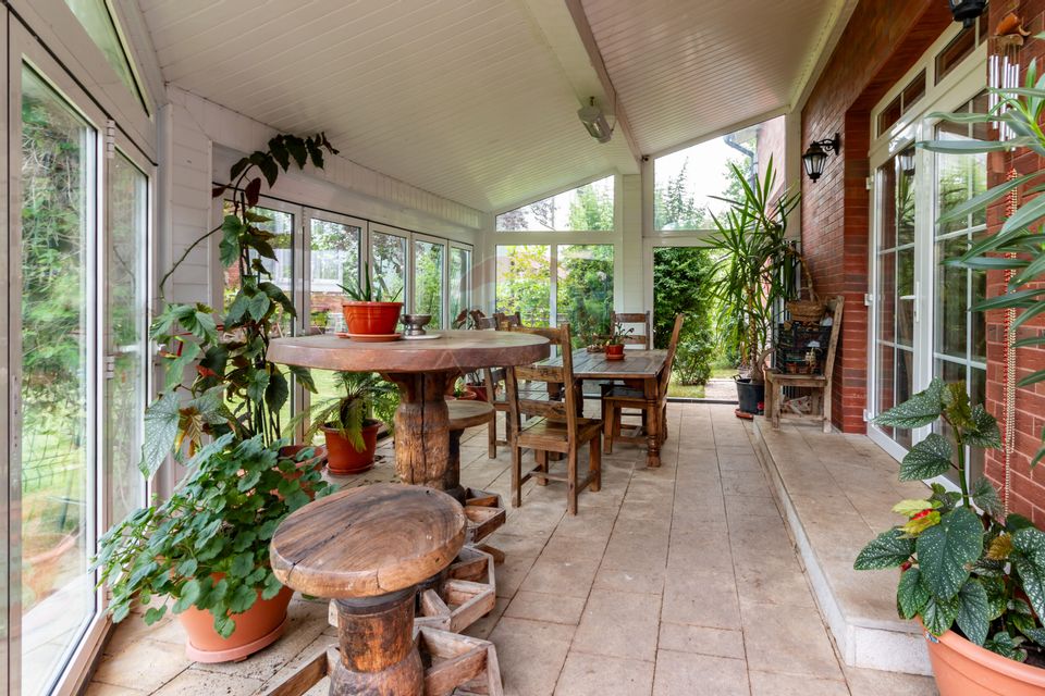 8 room House / Villa for sale