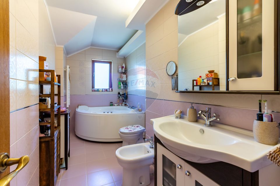 House / Villa for sale in Corbeanca, Blue Lagoon, near the lake