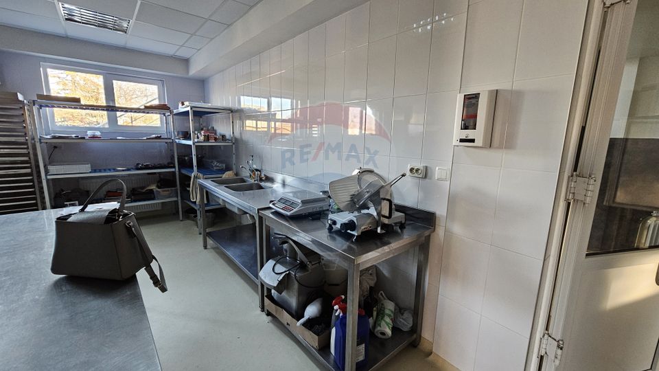 Complex comercial-cofetărie, patiserie pitzerie- Udești, Suceava