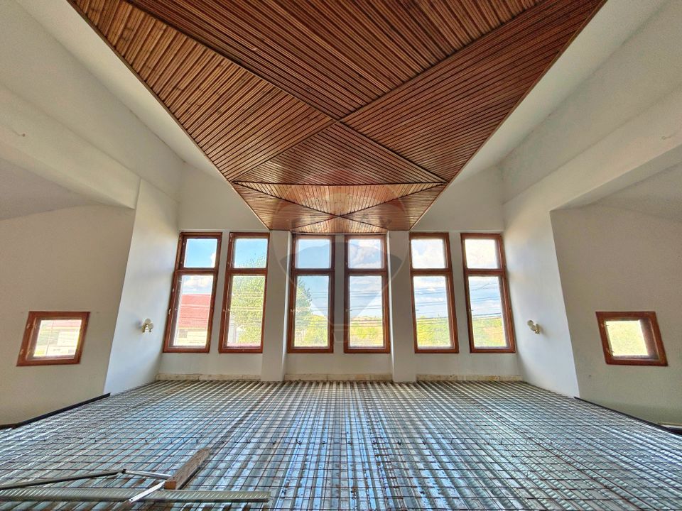 De vânzare pensiunea „Casa Albă”, orașul Pecica, jud. Arad