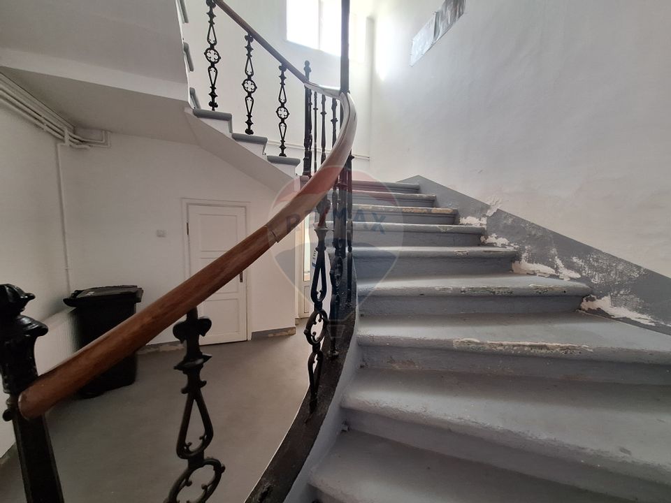 277sq.m Commercial Space for sale, Ultracentral area