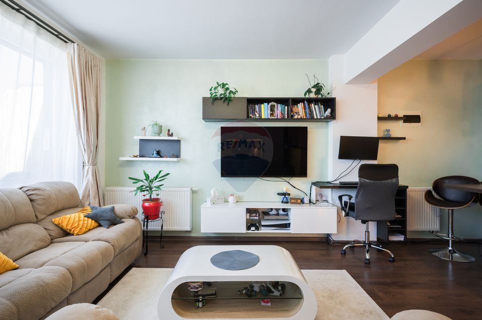 Apartament 3 camere tip duplex cu parcare si boxa la Maurer Residence