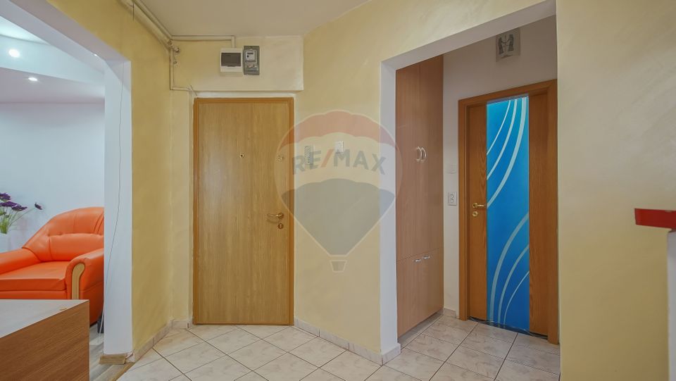 2 room Apartment for sale, Tractorul area