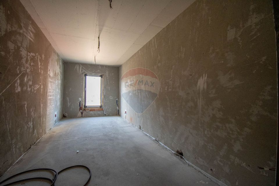Spatiu industrial de 2,237mp de vanzare, zona Iris