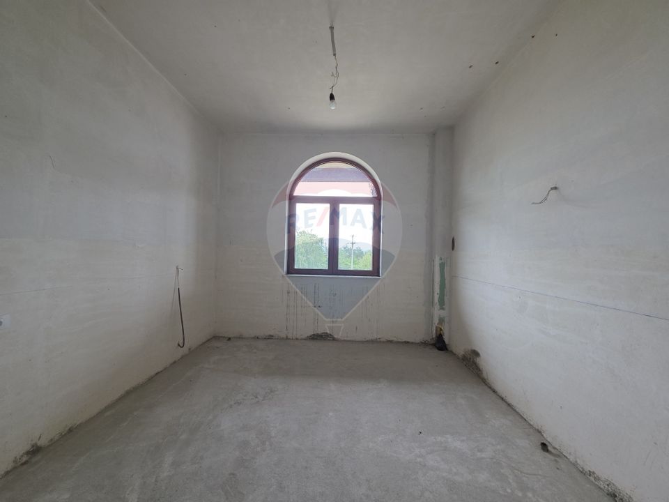 De vânzare proprietate unicat în Sascut - Bacău