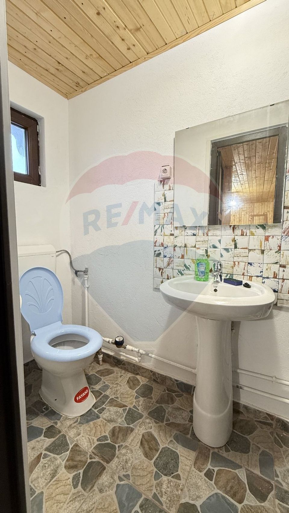 Casă / Vilă cu 3 camere de închiriat în zona Giurgiului