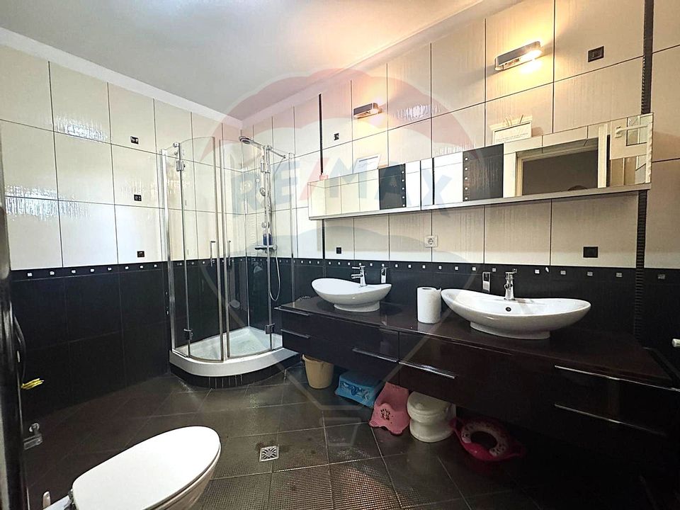 Casă / Vilă spațioasă de închiriat – Militari, zona Moinești