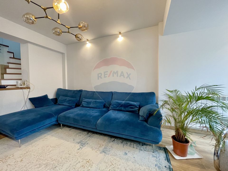 Apartament cu 3 camere de închiriat în zona Faleza Nord