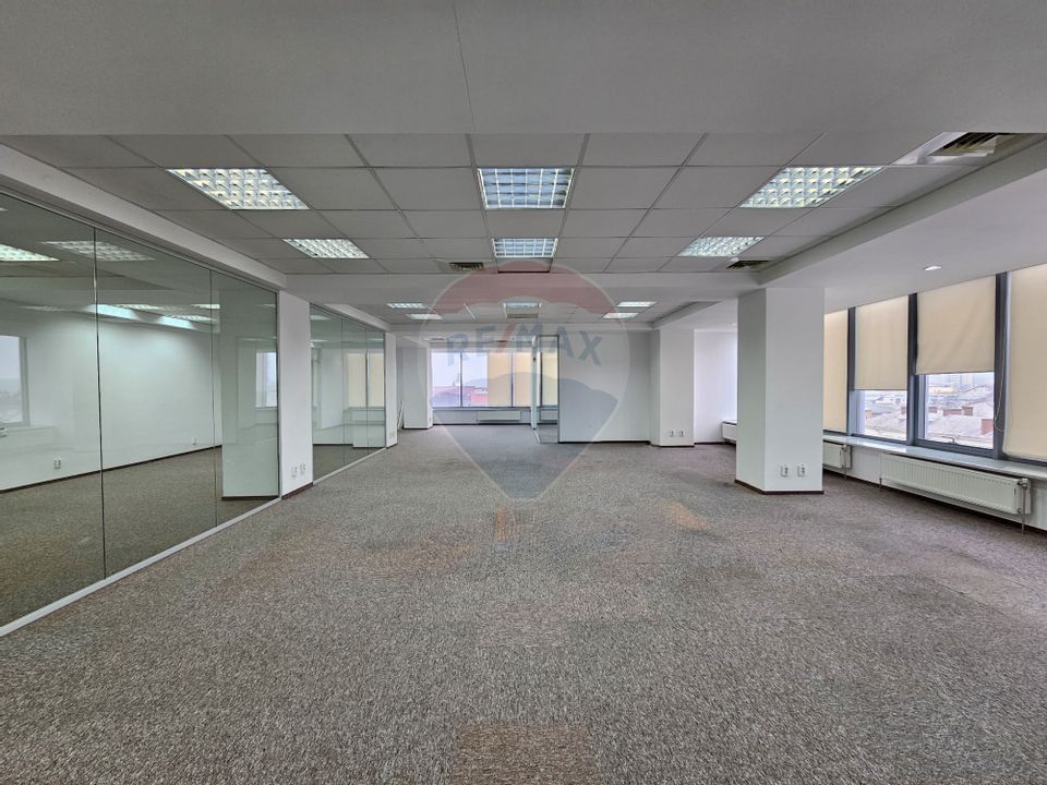 232sq.m Office Space for rent, Ultracentral area