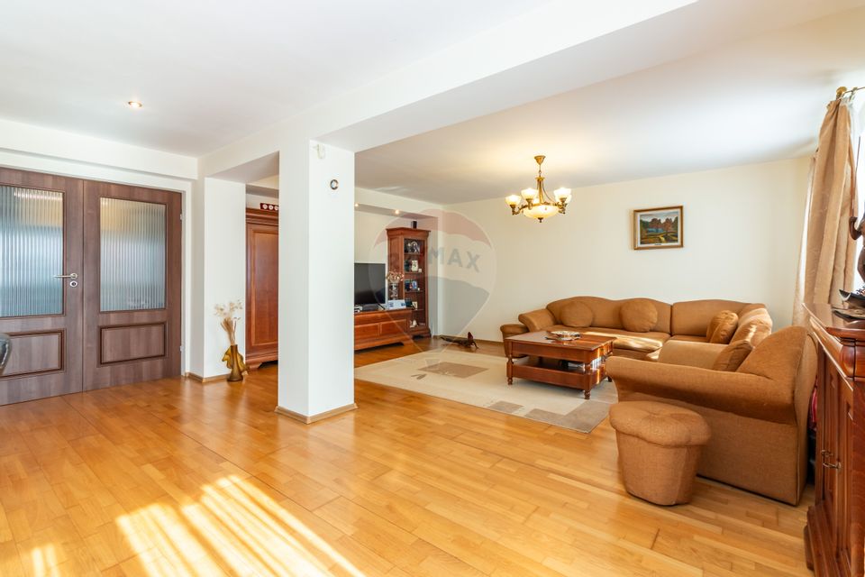 6 room House / Villa for sale, Pipera area