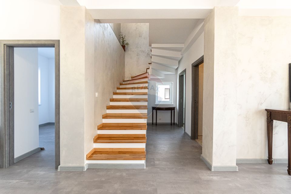 CASE NOI ÎN ARHITECTURĂ ALPINO-MODERNĂ CU ALEE PRIVATA | CRISTIAN