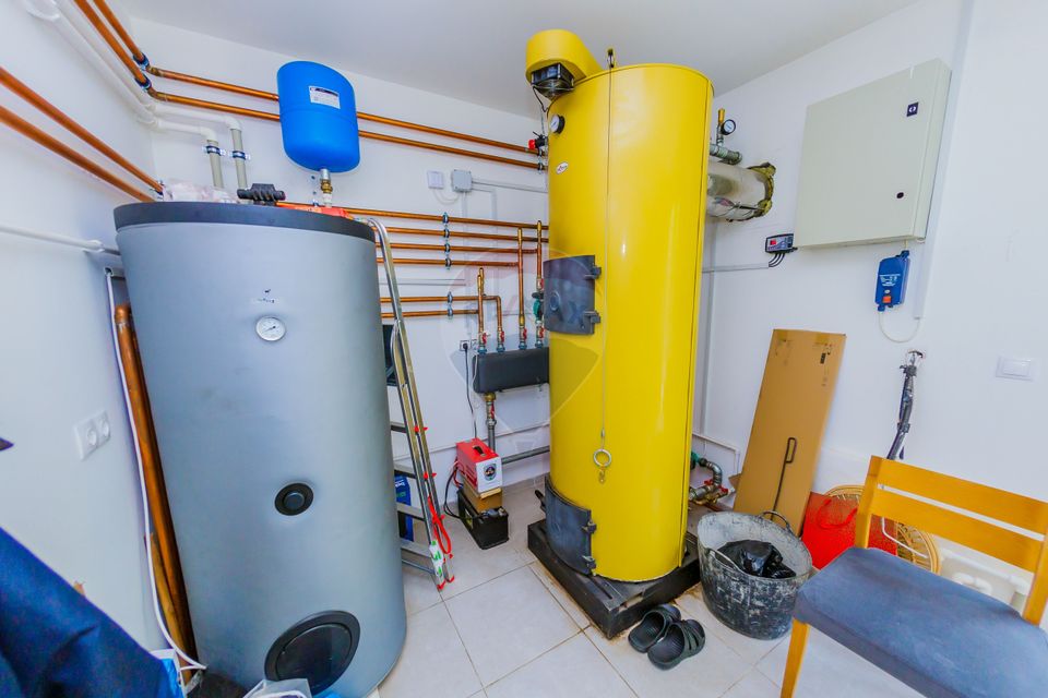 8 room House / Villa for sale