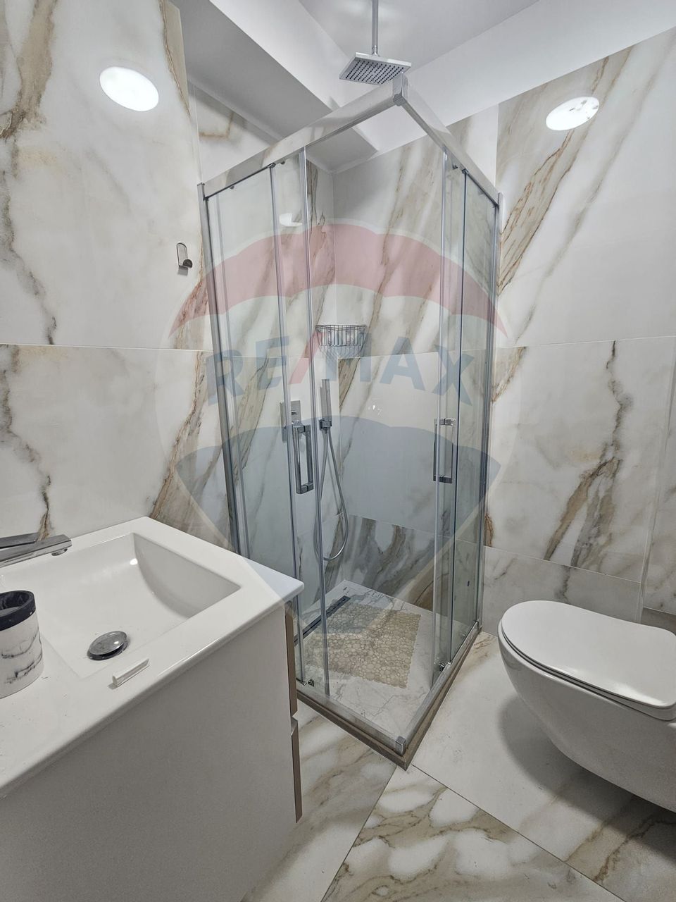 Apartament 3 camere cu terasa 50mp frontala spre mare în Mamaia Nord