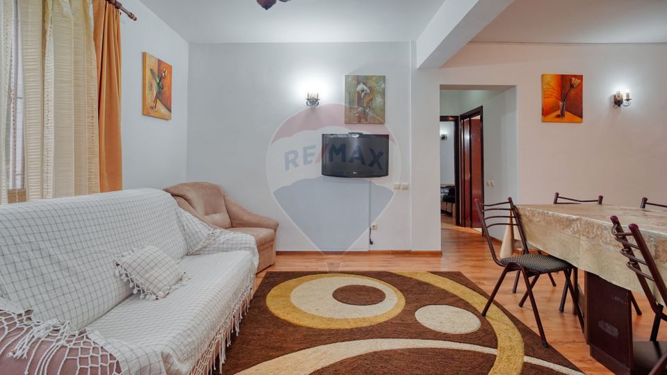 Vilă de vânzare în Predeal – vedere panoramică către pârtia de schi