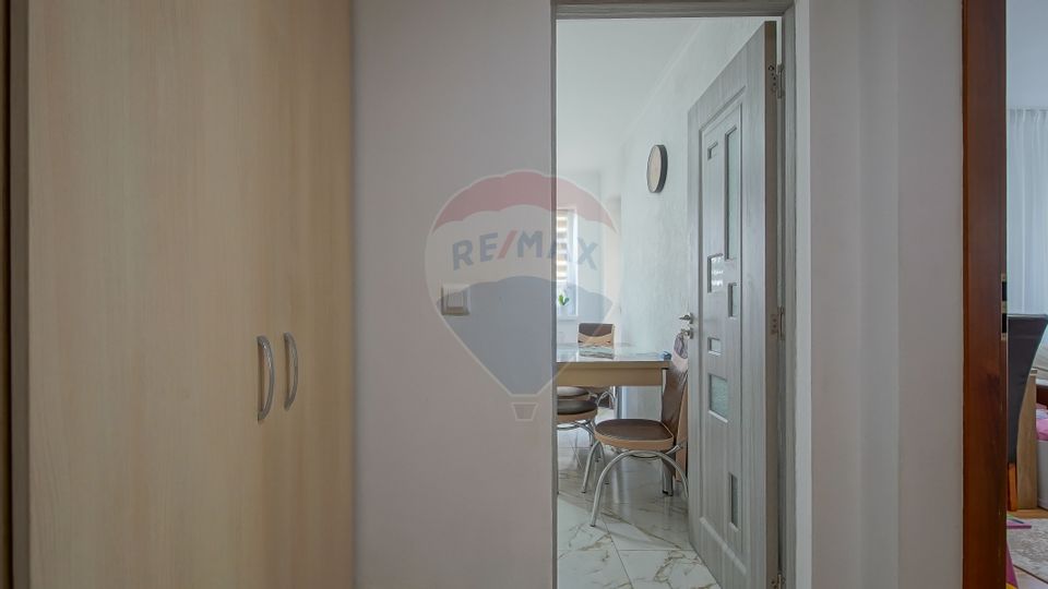 REZERVAT! Apartament cu 2 camere de vânzare, decomandat.