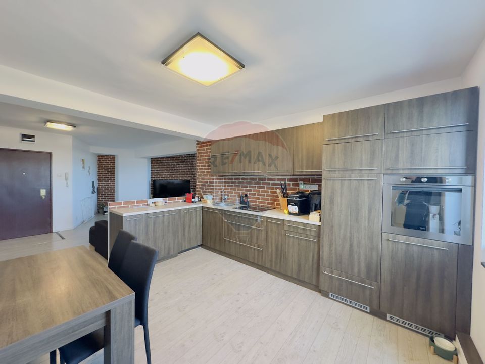 Apartament cu 3 camere + terasa inchisa (camera)  zona Decebal/Dacia