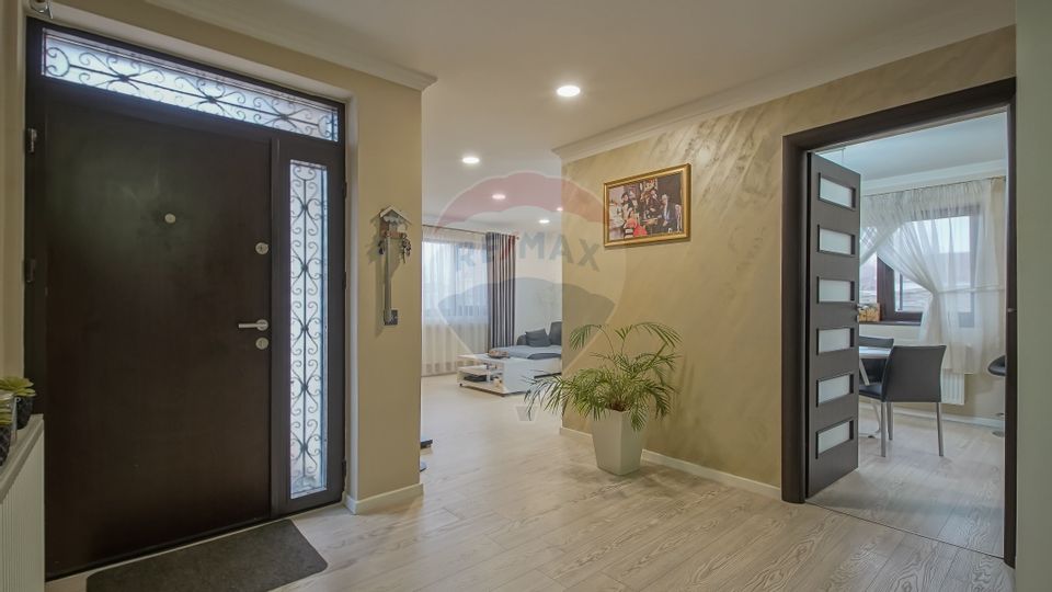 5 room House / Villa for sale