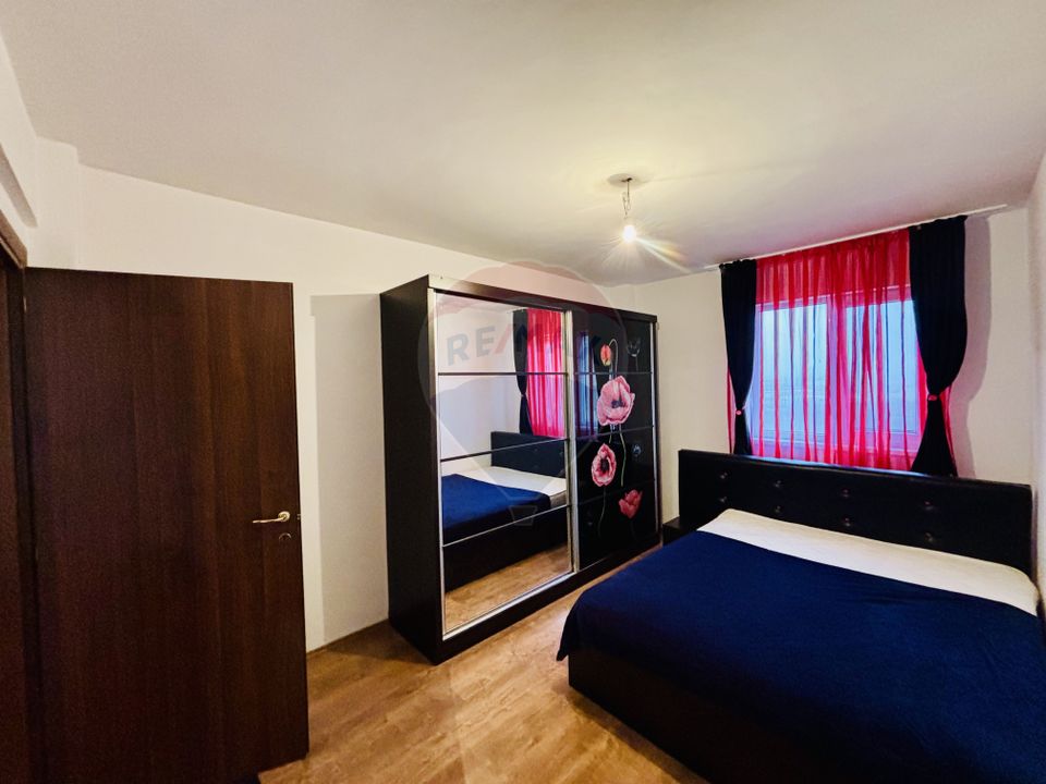 Apartament cu 3 camere de închiriat în zona Nufarul