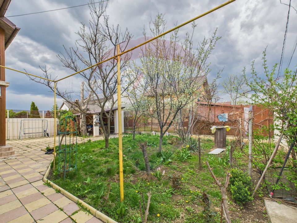 Casa spatioasa cu 5 camere si curte amenajata – Chitila