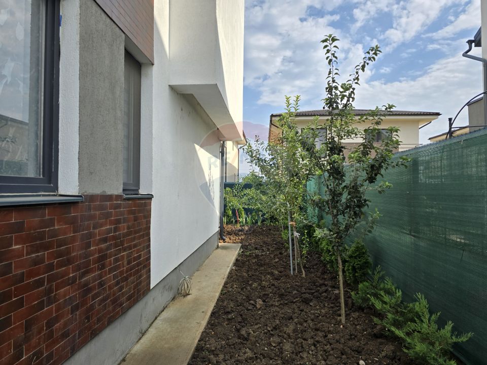 Casa familiala 5 camere, 4 bai, complex nou, Otopeni