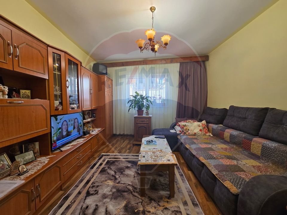 Apartament cu 2 camere de vânzare în zona Parcul Feroviarilor