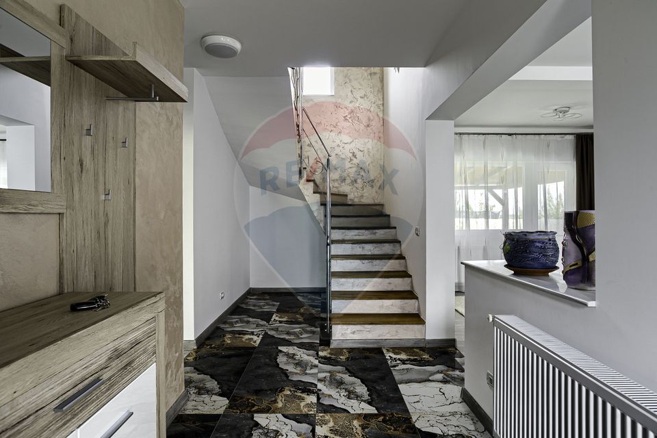 Casă de închiriat în cartierul Athena, zona 6 Vânători