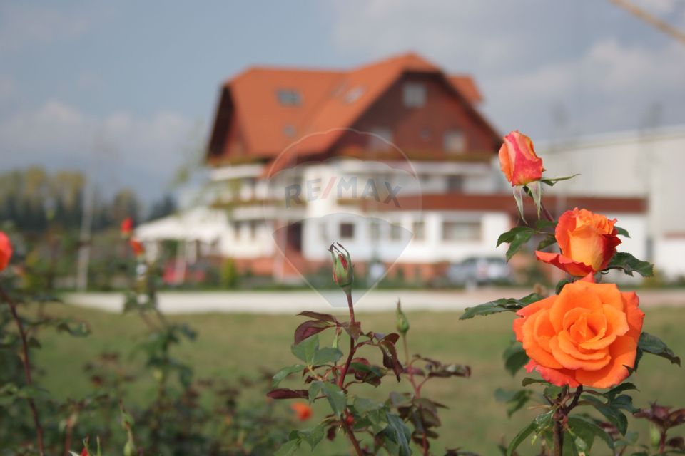 HOTEL,PISCINA SI CORT DE EVENIMENTE | 18080 MP TEREN | GRIVITEI BRASOV