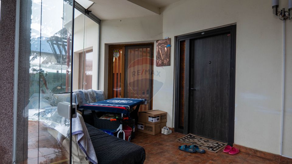 Vanzare vila cu 5 camere, complet mobilata si utilata in Dobroesti