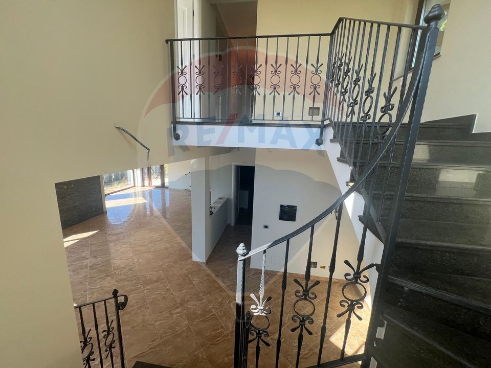 6 room House / Villa for sale