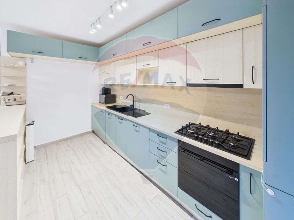 Apartament cu 3 camere de vânzare în zona Lujerului