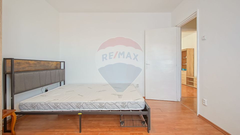 Apartament cu 2 camere de închiriat în zona Central