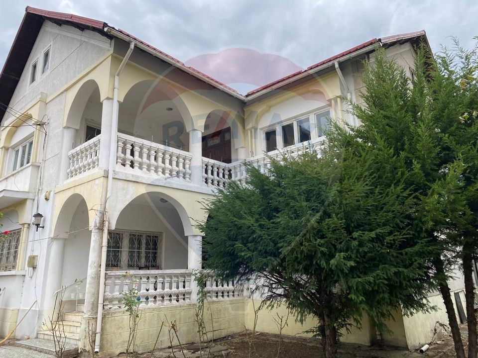 House of 316sqm and land of 780sqm Bucurestii Noi / metro Laminorului