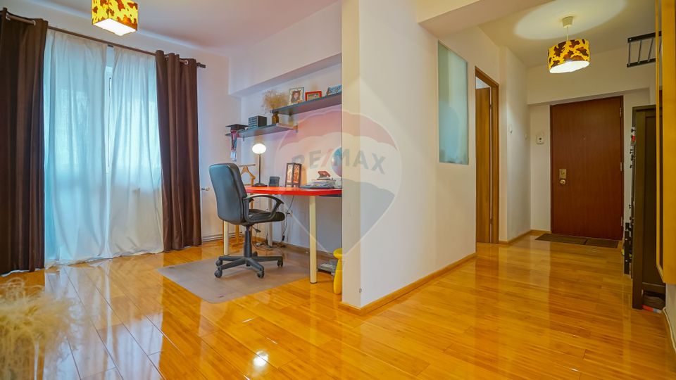 Apartament cu 4 camere, Centrul Civic