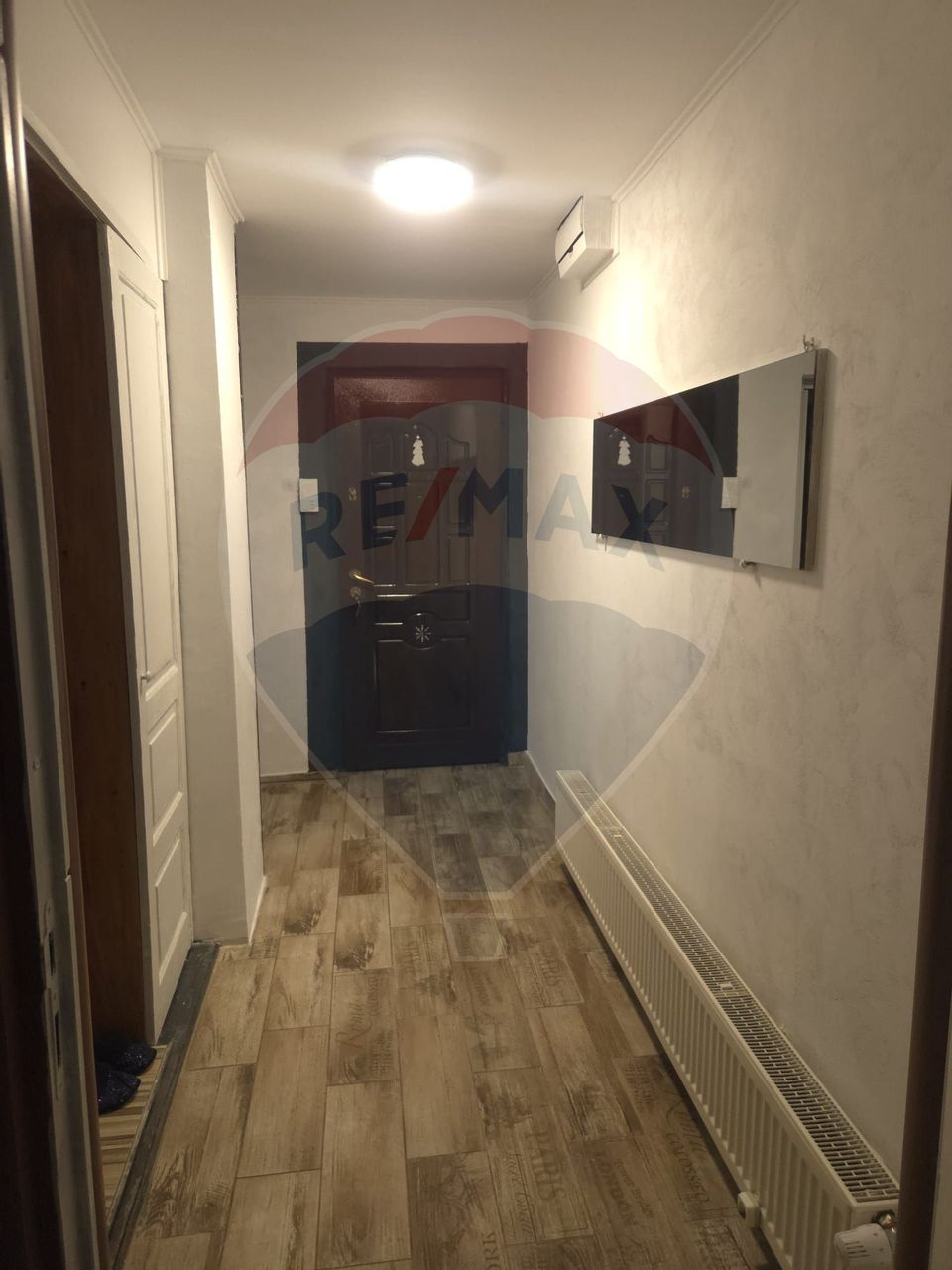 Apartament 3 camere parter cu balcon