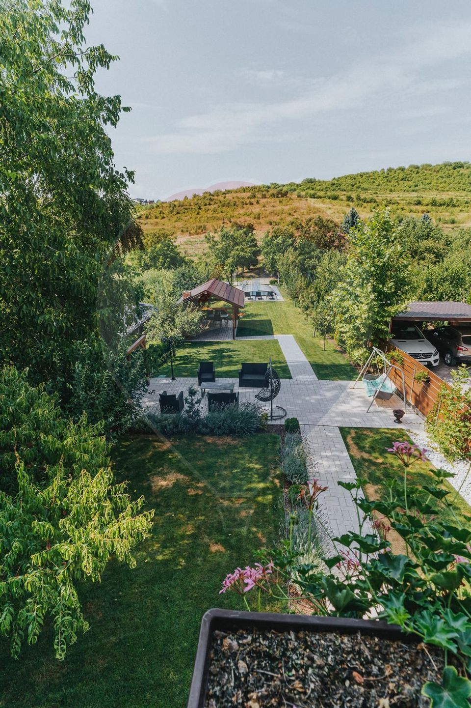 Ready to Move Family Home with Heated Pool – Gheorghe Doja Street, Ora