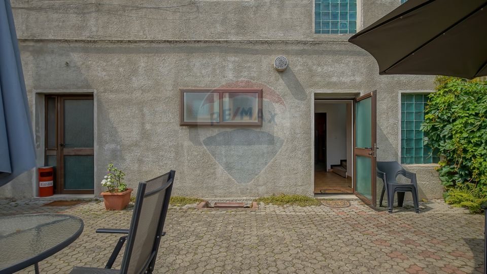 12 room Hotel / Pension for sale, Blumana area