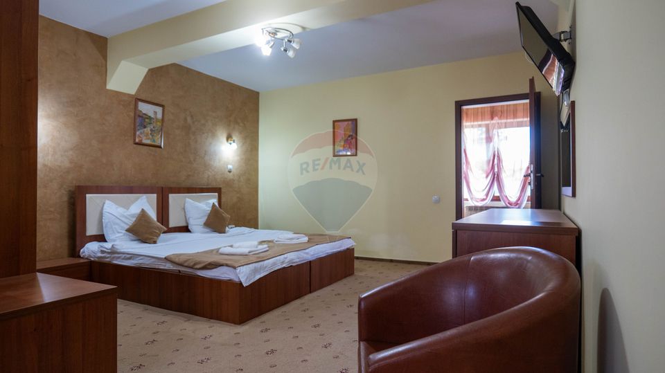 Oferta - vanzare pensiune 10 camere si casa de vacanta, Slanic Prahova