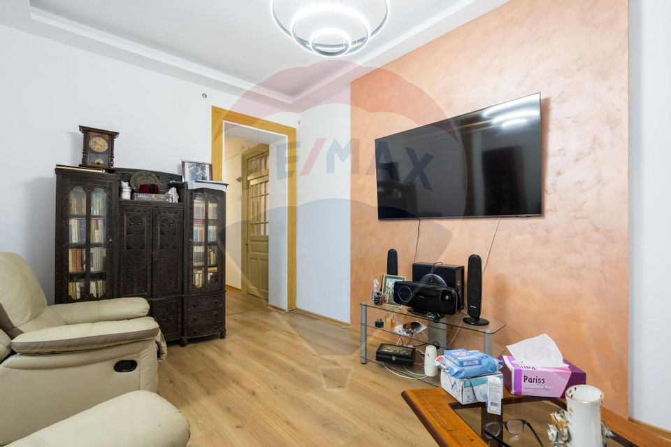 5 room Apartment for sale, Natiunile Unite area