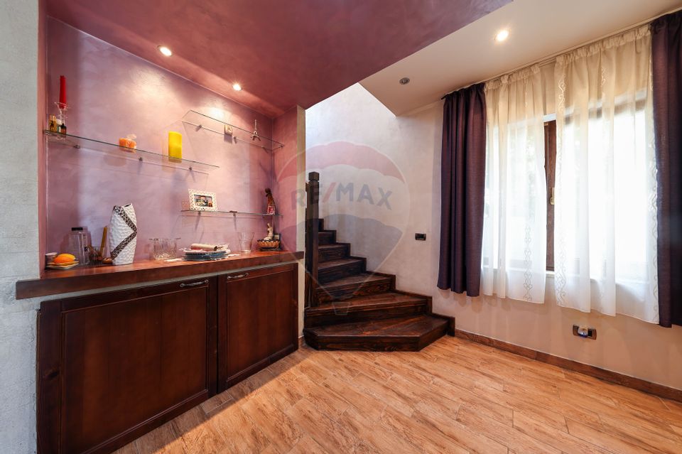 Conac, proprietate unica, in mijlocul naturii, Sacele!