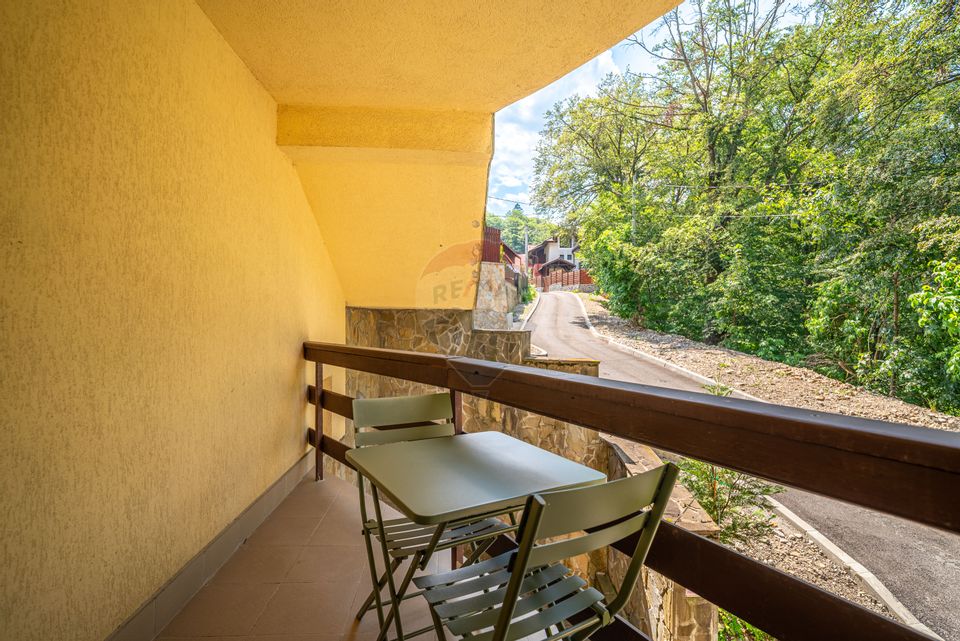 Apartament de Lux | Curte Privată, Garaj | Priveliște Superbă |Sinaia