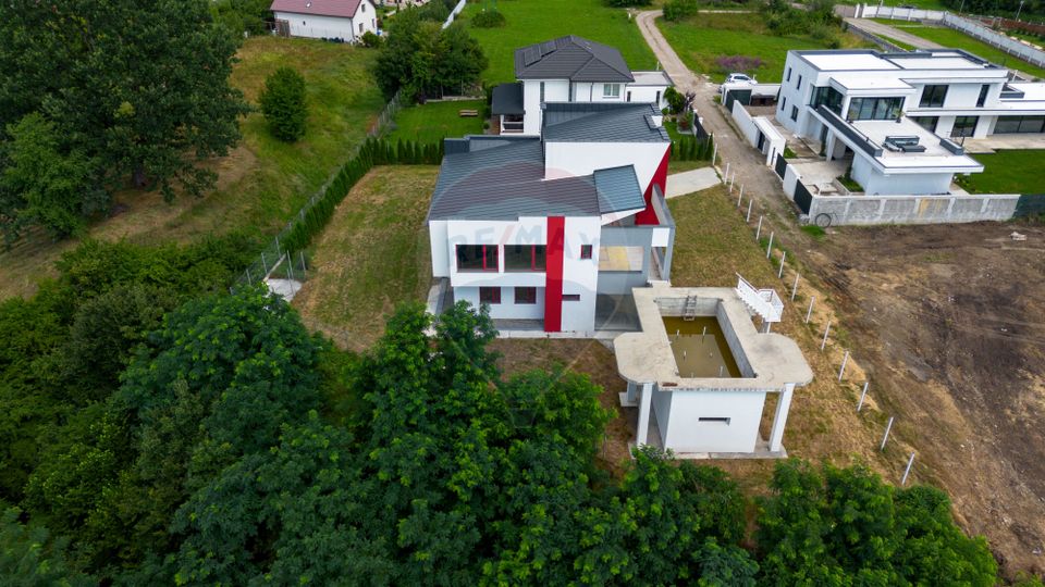 5 room House / Villa for sale