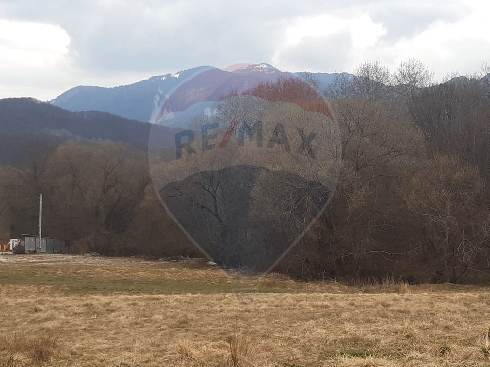 Teren 7,153mp Rasnov / Drumul DN 73A