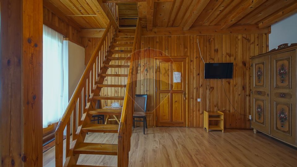 Vilă 12 camere  1.091 mp construiți Poiana Brașov