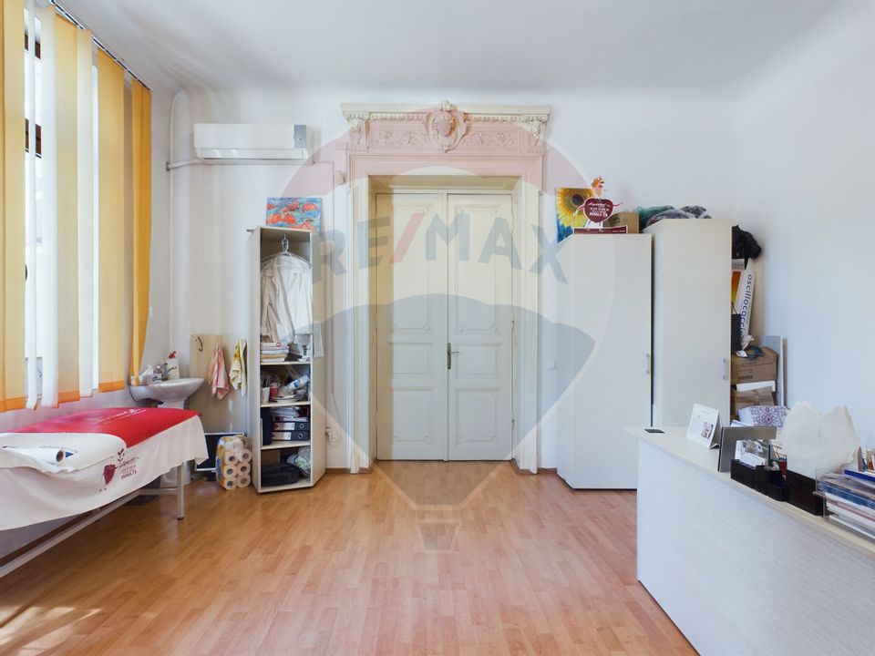 252sq.m Proprietate specială for sale, Victoriei area